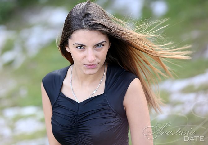 Serbia Lady Marija From Pozarevac 23 Yo Hair Color Brown