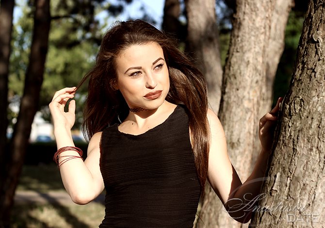 Exotic Serbian Woman Picture Saska From Nis 24 Yo Hair Color Brown